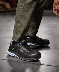 Keen Women's Vista Energy ESD (Carbon-Fiber Toe) | Hydrangea/Black -Keen Deals Store 1025241 PDP LeftImage