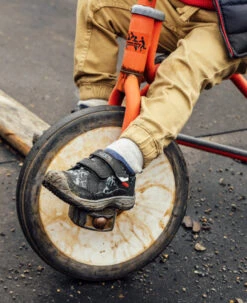 Keen Big Kids' Speed Hound | Black/Camo -Keen Deals Store KidsSpeedHoundPDPLifestyle3Kids1026194