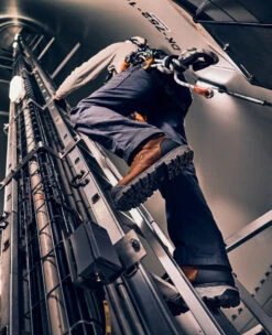 Keen Men's Camden 6" Waterproof Boot (Carbon-Fiber Toe) | Black/Black -Keen Deals Store SDD 1014 Camden 1027670 Left Image c9277162 a89c 4be1 a7a7 42bee3f4ff60