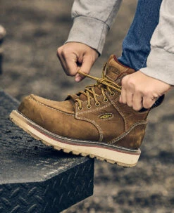 Keen Women's Cincinnati 6" Waterproof Boot (Carbon-Fiber Toe) | Belgian/Sandshell -Keen Deals Store SDD 505 PDP Cincinnati 1023224 Left Image