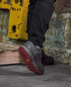 Keen Women's Vista Energy (Carbon-Fiber Toe) | Magnet/Rhubarb -Keen Deals Store SDD 554 VistaEnergy 1026662 Right Image