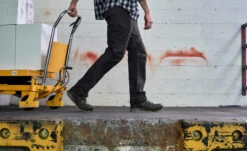 Keen Men's Vista Energy (Carbon-Fiber Toe) | Magnet/Green Glow 11 Keen Men's Vista Energy (Carbon-Fiber Toe) | Magnet/Green Glow -Keen Deals Store SDD 554 VistaEnergy 1026886 Top Image