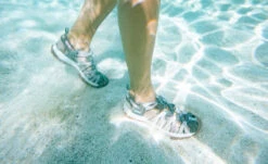 Keen Women's Whisper | Red Dahlia -Keen Deals Store WhisperLifestylePDPDoublewide 7abec0db 1a4f 4224 8943 f800b1f7dfef